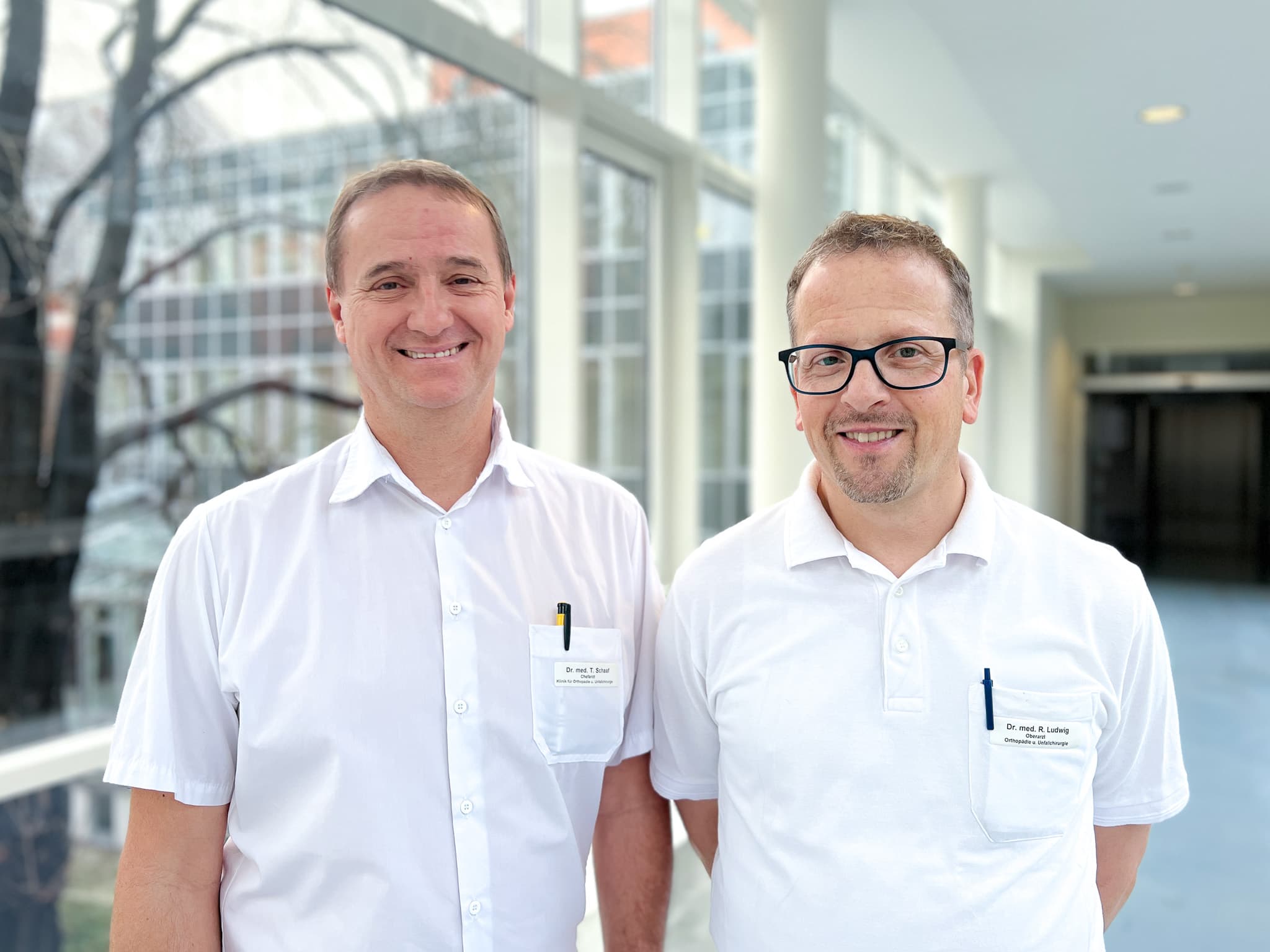 Chefarzt Dr. med. Tobias Schaaf und Oberarzt Dr. Ralph Ludwig – AMEOS Klinikum Bernburg